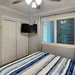 Seascape 1110-Parrot Paradise